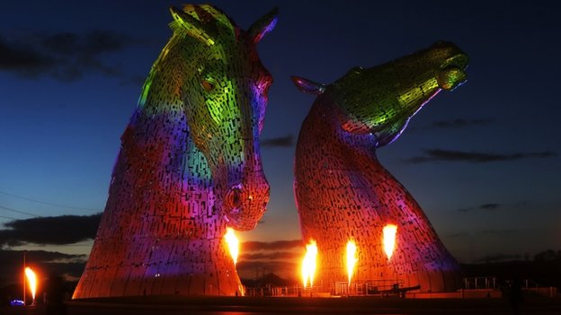 Andy Scott's 30m high sculpture at Grangemouth / Falkirk, beside a motorway...impressive